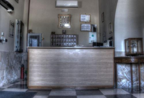 Гостиница Hotel Silverado  Аверса